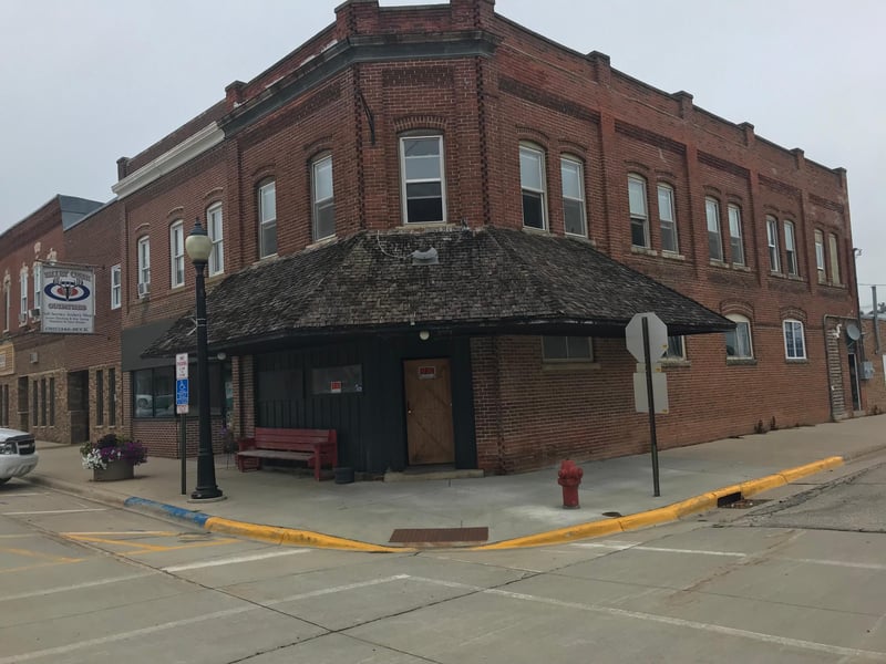 145 S Broadway St, Spring Valley, MN 55975