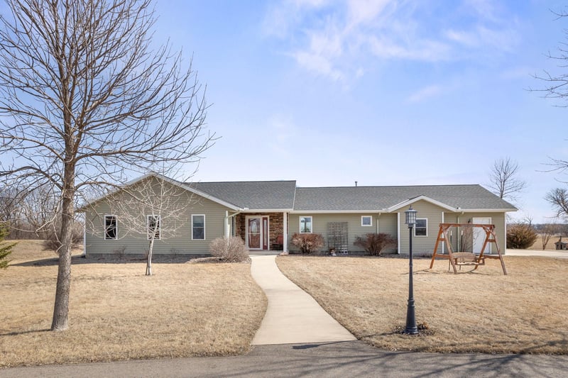 13500 515th Ave, Cosmos, MN 56228