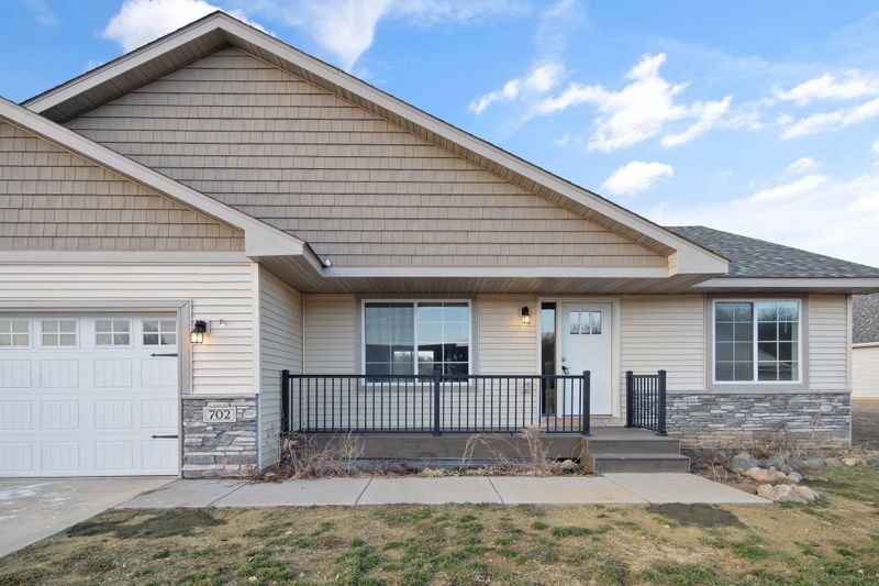 702 Hilltop Ln, Saint Croix Falls, WI 54024