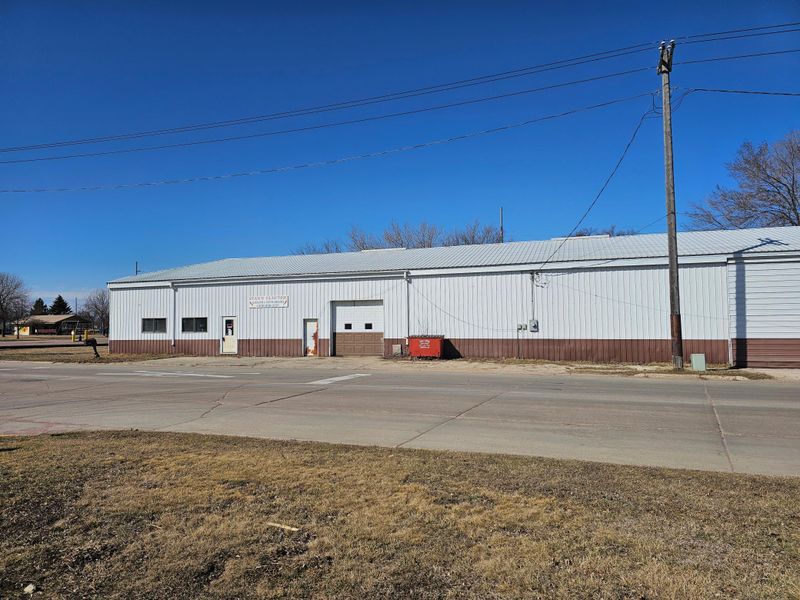 701 2nd St NE, Pipestone, MN 56164
