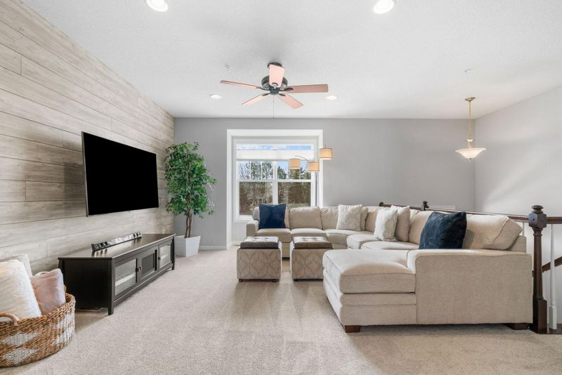 8945 SW Village Loop, Chanhassen, MN 55317