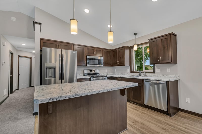 1804 6th St N, Sartell, MN 56377