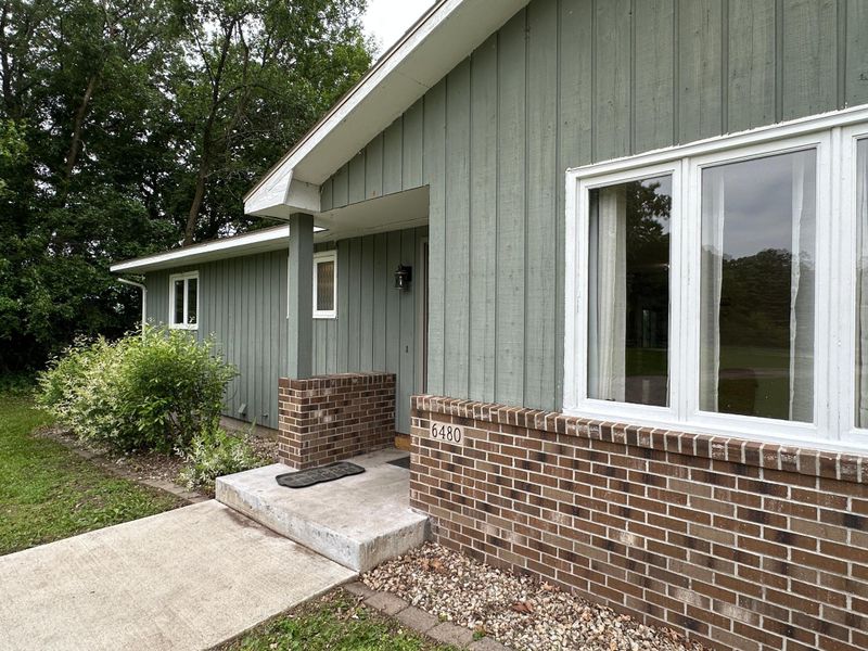 6480 Long Lake Rd, Willmar, MN 56201