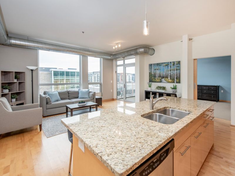 1211 Lagoon Ave #403, Minneapolis, MN 55408
