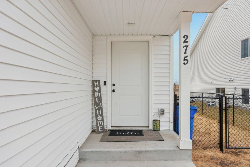 275 21st Ave SW, Cambridge, MN 55008