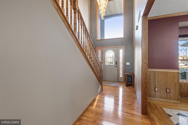 1546 Meadowview Ct, Lino Lakes, MN 55038
