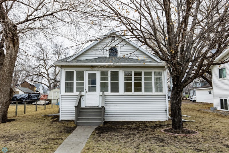 302 1st Ave SE, Dilworth, MN 56529