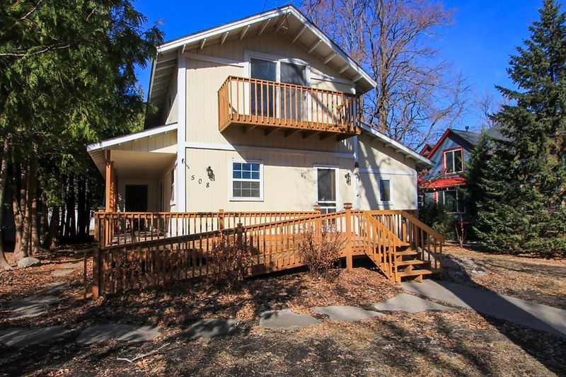 508 N Carver St, Winthrop, MN 55396