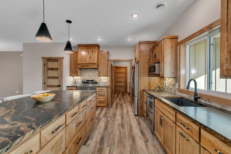 2011 Forest Ct, Saint Cloud, MN 56303