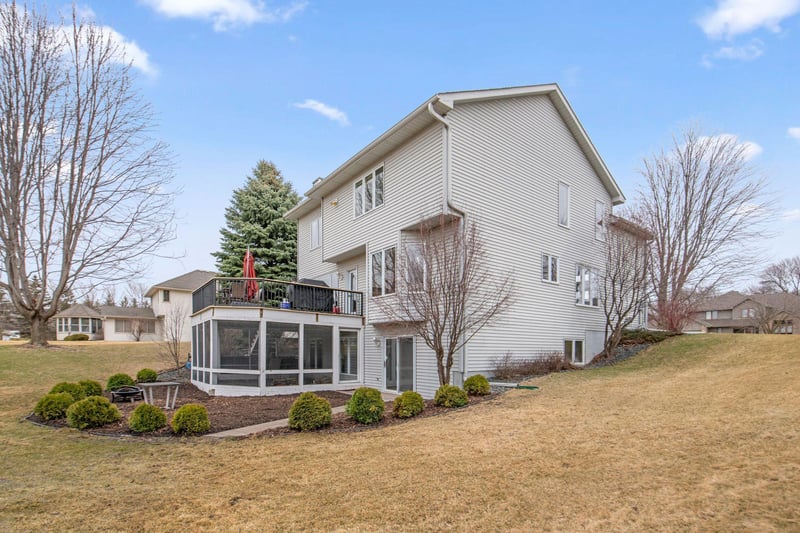 845 Jennings Cove Rd, Minnetrista, MN 55364