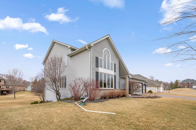 845 Jennings Cove Rd, Minnetrista, MN 55364