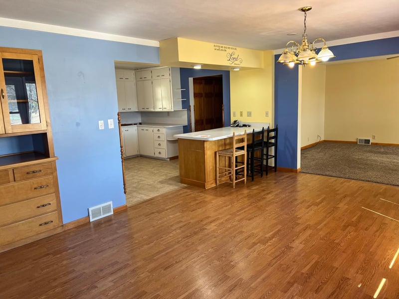 206 E 8th St, Madison, MN 56256