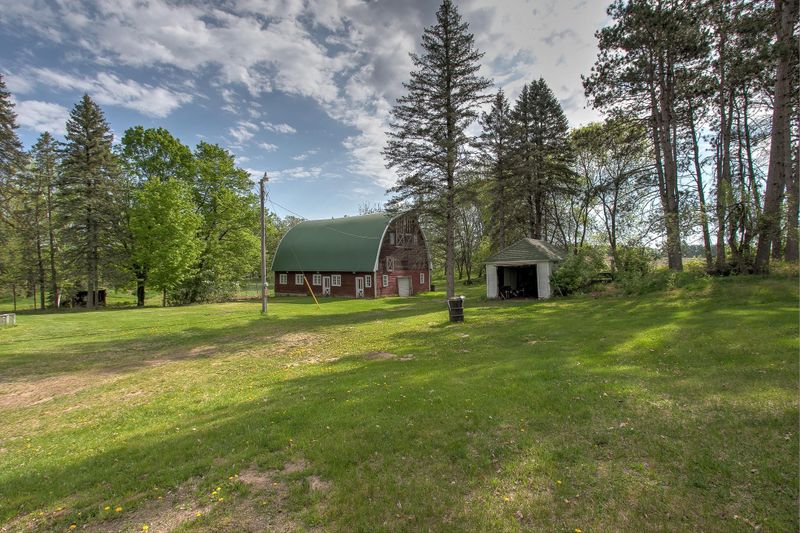 35449 Hastings St NE, Cambridge, MN 55008