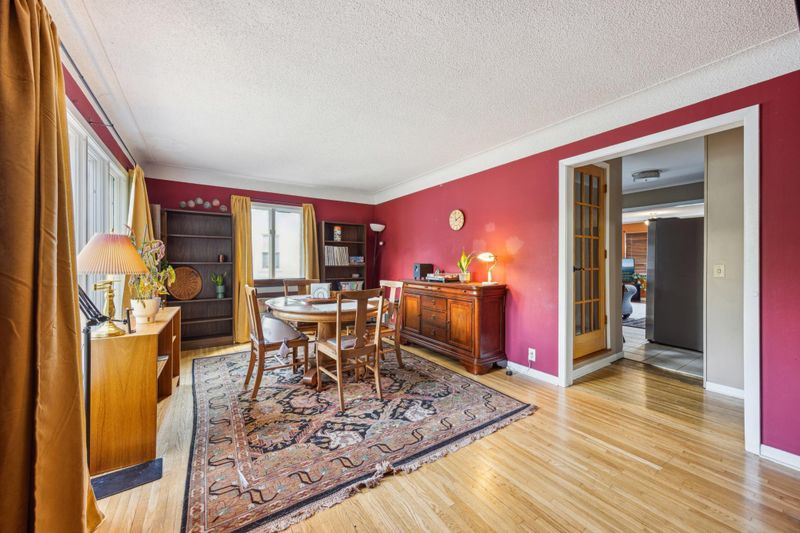4207 Grimes Ave N, Robbinsdale, MN 55422