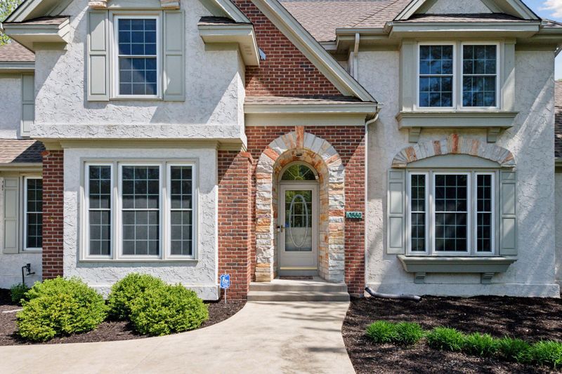 10569 Purdey Rd, Eden Prairie, MN 55347