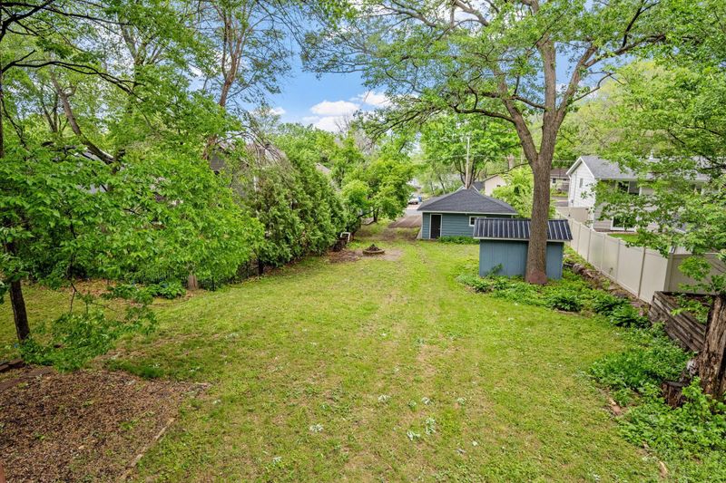 1725 Resthaven Ln, Mound, MN 55364