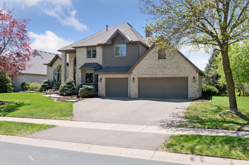 10364 Meade Ln, Eden Prairie, MN 55347