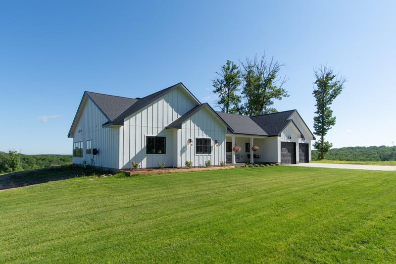 38525 Northstar Dr, Cushing, MN 56443
