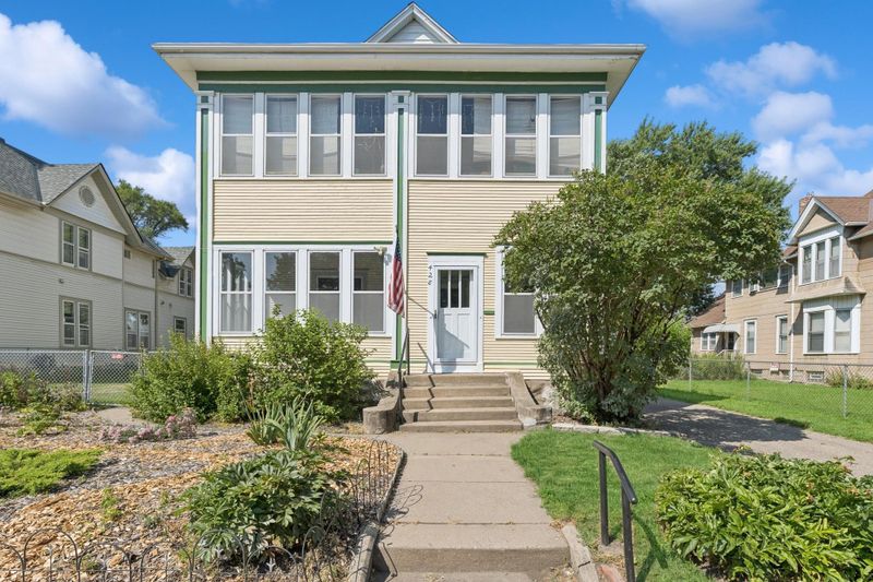 428 University Ave NE, Minneapolis, MN 55413