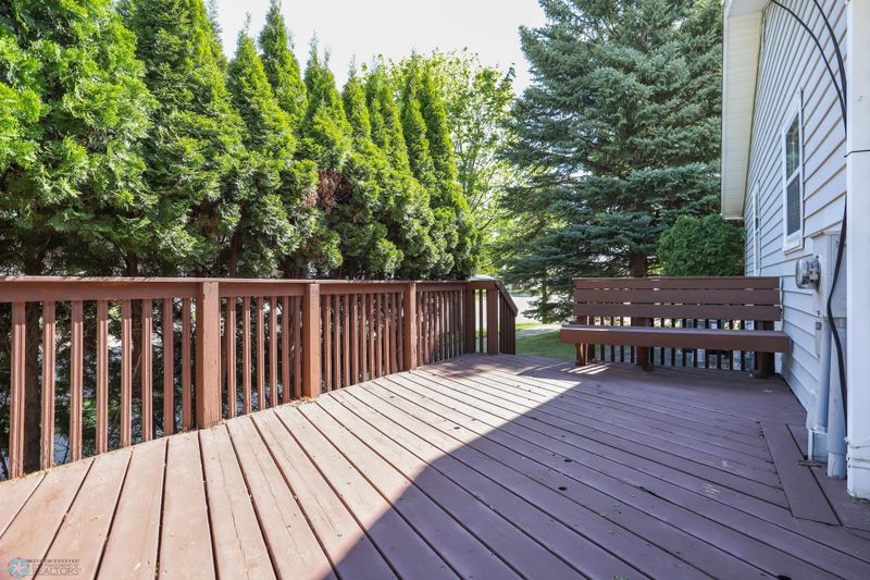 929 16th St N, Moorhead, MN 56560