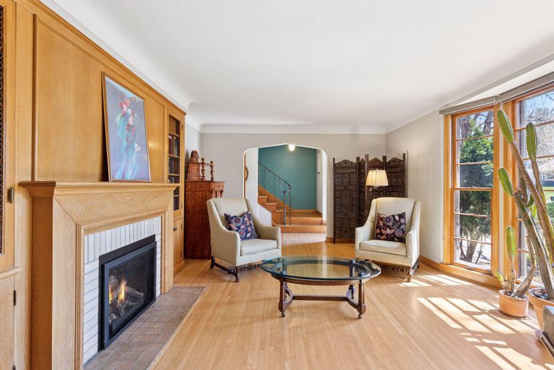 1753 Yorkshire Ave, Saint Paul, MN 55116