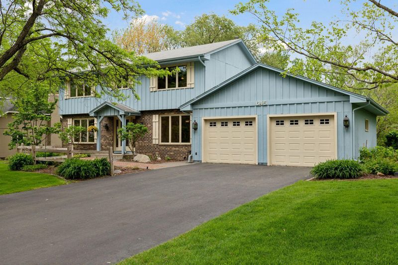 645 Brockton Ln N, Plymouth, MN 55447