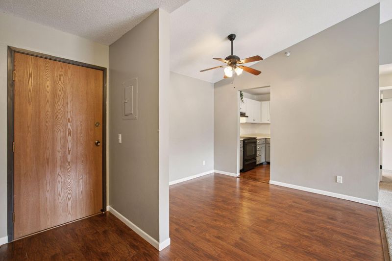 4151 Boone Ave N #201, New Hope, MN 55427