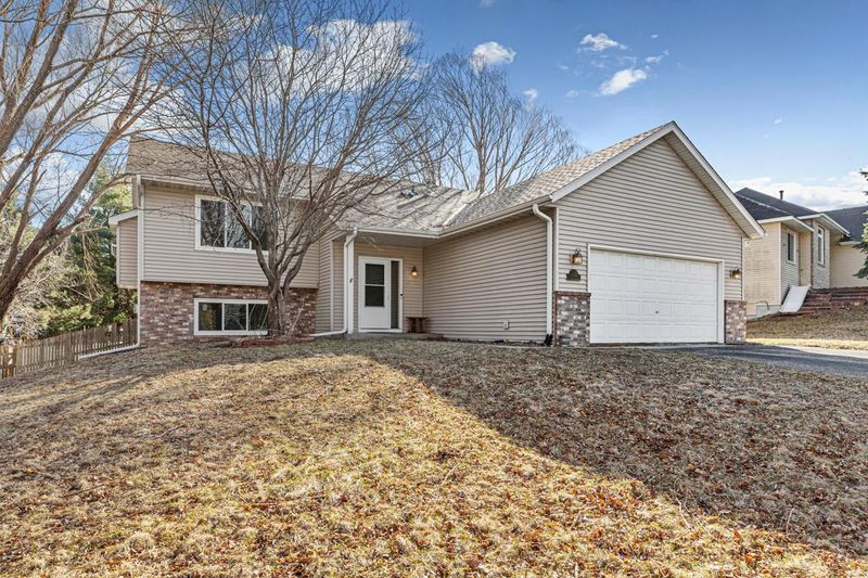 2201 Valley Dr, Northfield, MN 55057