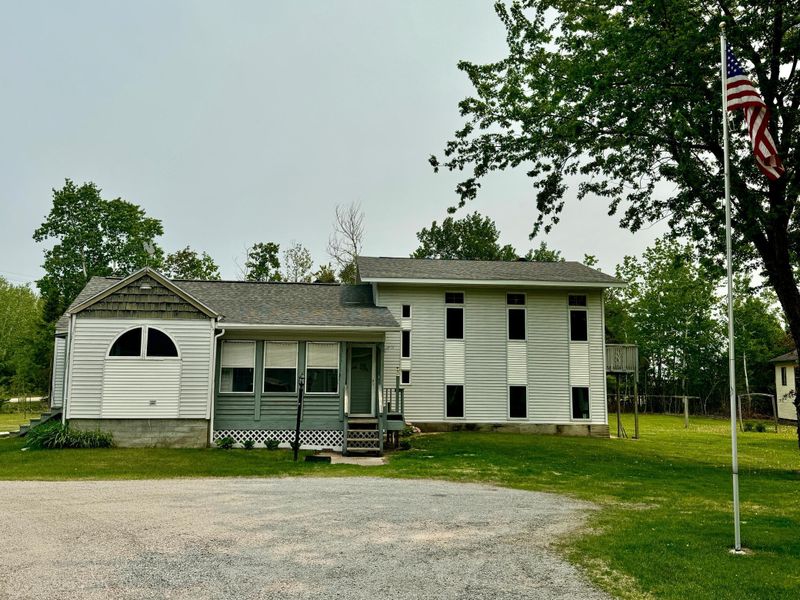 57058 350th St, Warroad, MN 56763