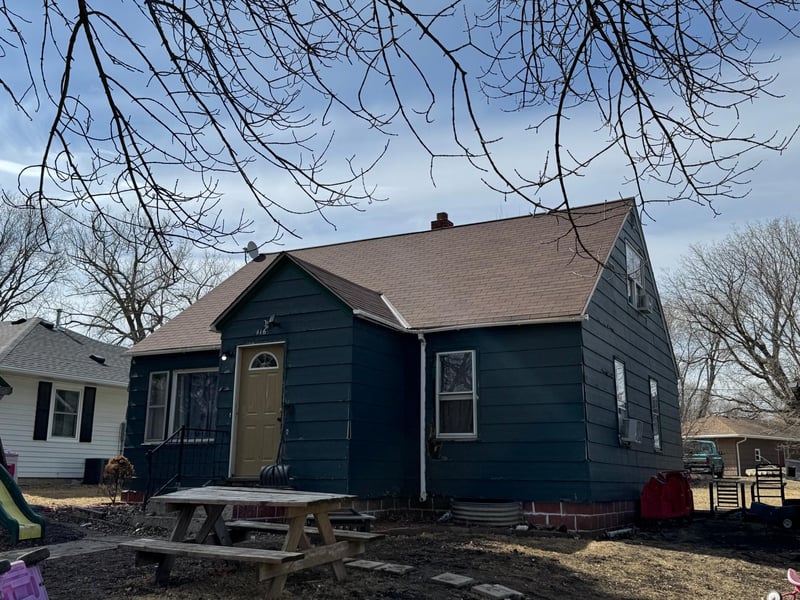416 2nd St SW, Renville, MN 56284
