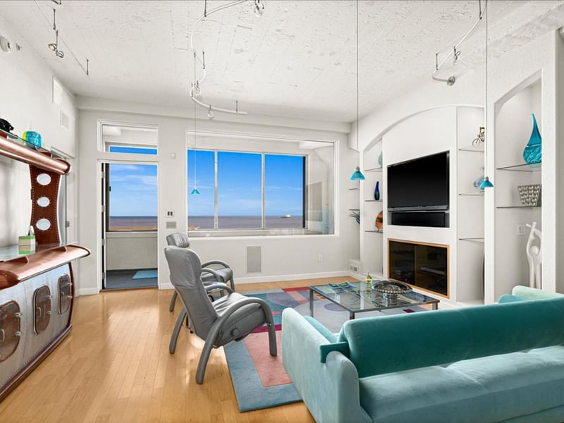325 S Lake Ave #604, Duluth, MN 55802