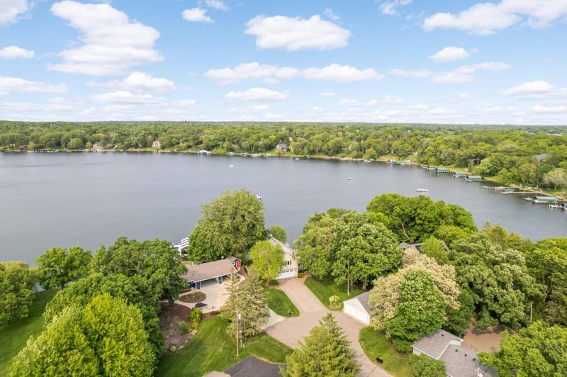 1310 Vine Pl, Orono, MN 55364