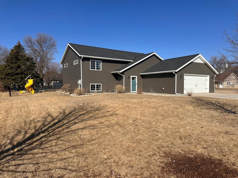 410 1st St S, Raymond, MN 56282