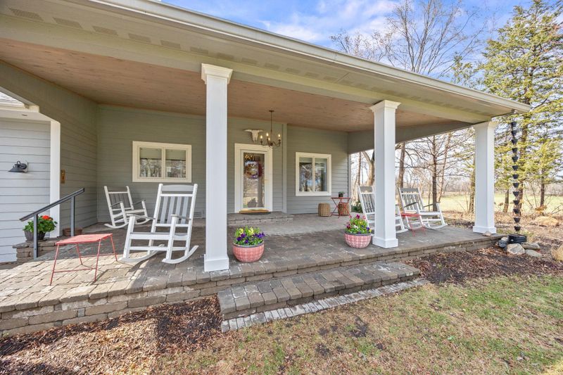 9423 Darrow Ave SE, Delano, MN 55328