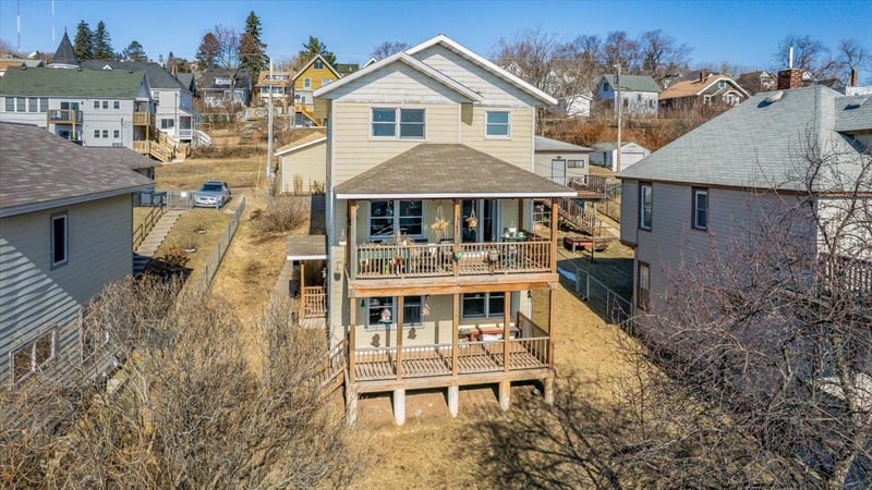 9 E 5th St, Duluth, MN 55805