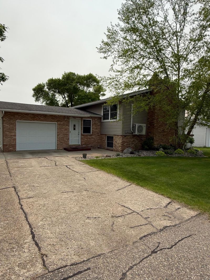 404 Balmoral Ave, Henning, MN 56551