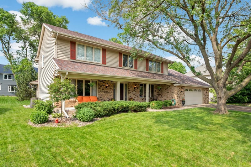 16810 30th Ave N, Minneapolis, MN 55447