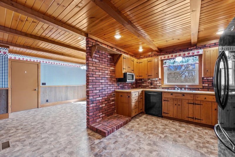 730 Powers St, Stewart, MN 55385
