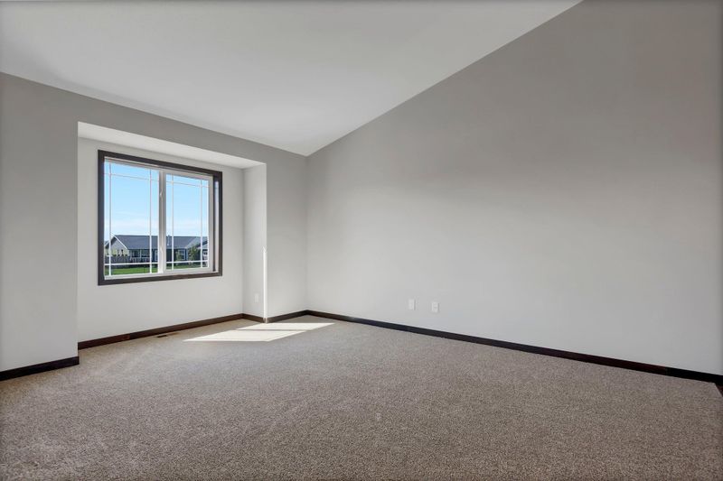 22964 Topaz St, Saint Augusta, MN 56301
