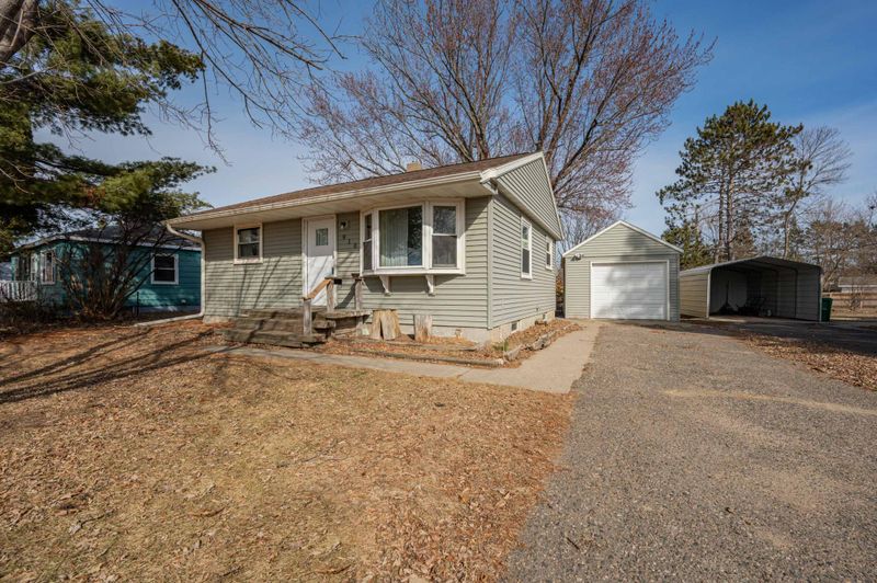 910 Clover Ln, Grand Rapids, MN 55744