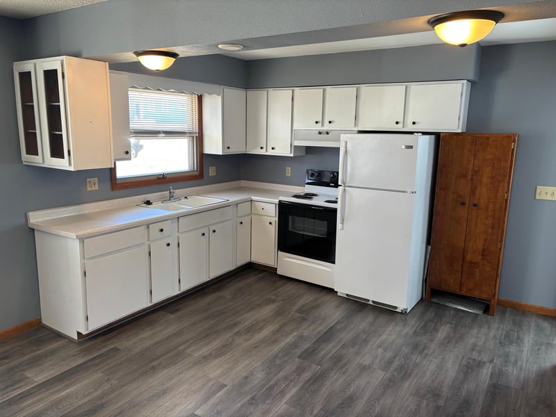 504 High Ave, Wanamingo, MN 55983