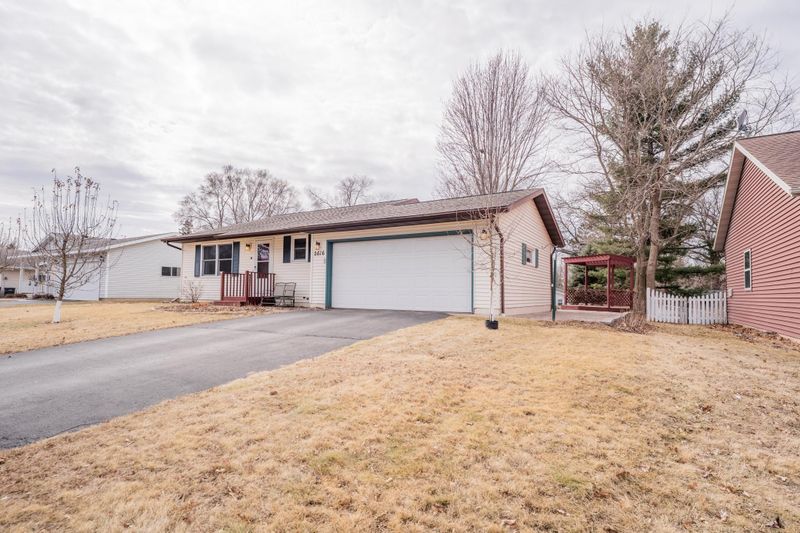 2616 Diane Ln, Eau Claire, WI 54703