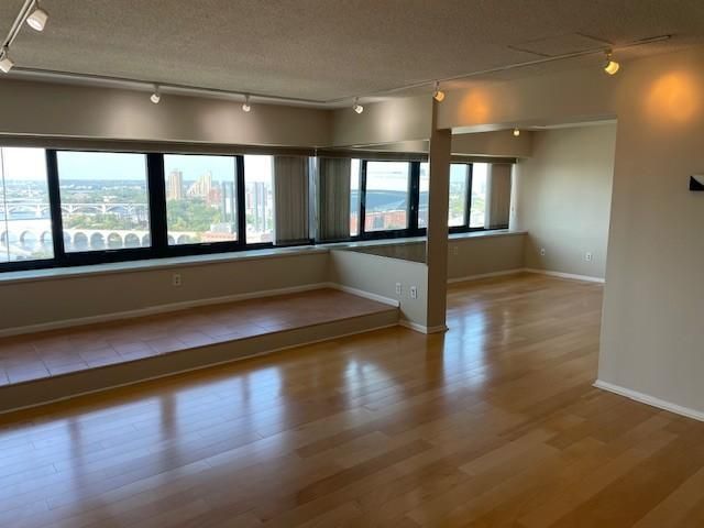 1920 S 1st St #2302, Minneapolis, MN 55454