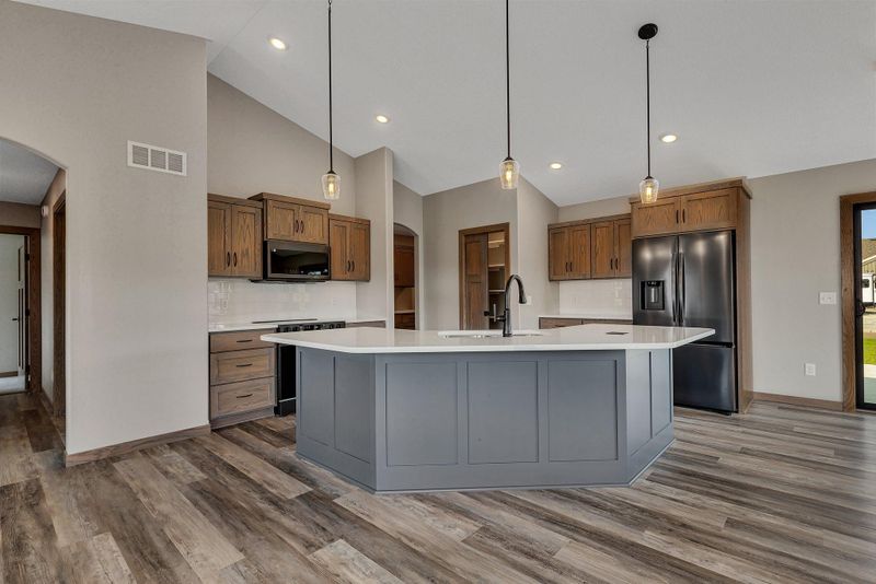 1932 Sandstone Loop S, Sartell, MN 56377
