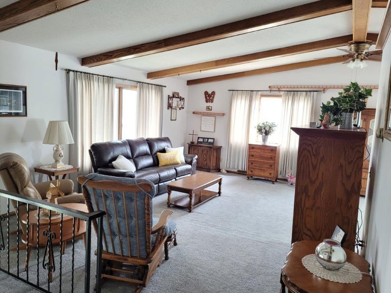 109 E Broadway St, Starbuck, MN 56381