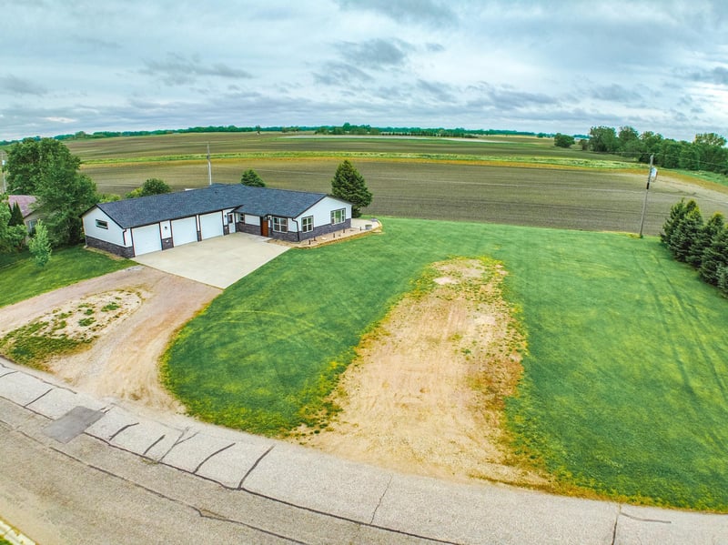 217 5th St NE, Pennock, MN 56279