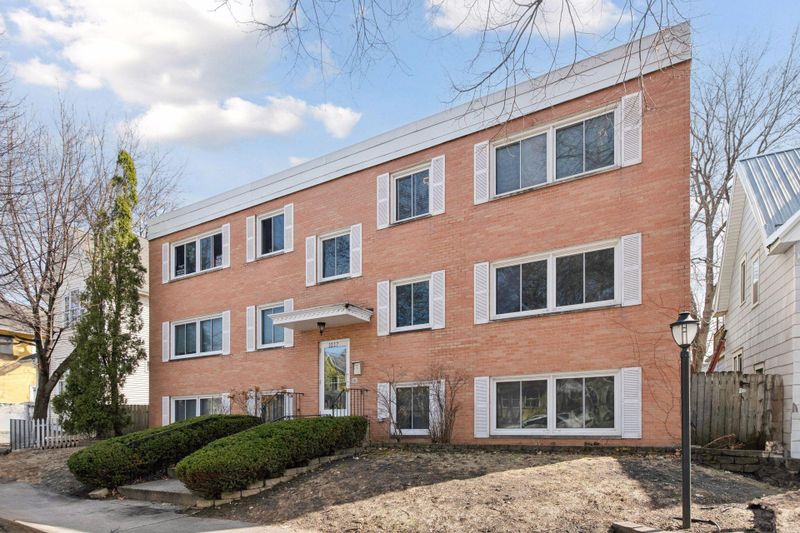 3237 15th Ave S #23, Minneapolis, MN 55407