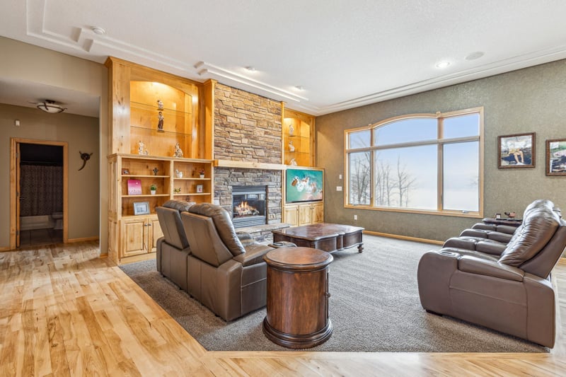 23812 98th St NW, Elk River, MN 55330