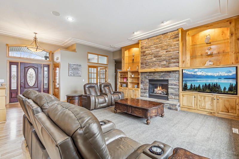 23812 98th St NW, Elk River, MN 55330
