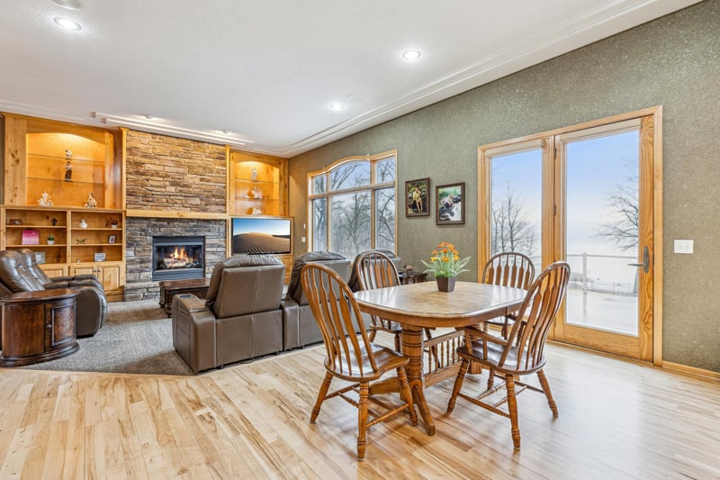 23812 98th St NW, Elk River, MN 55330